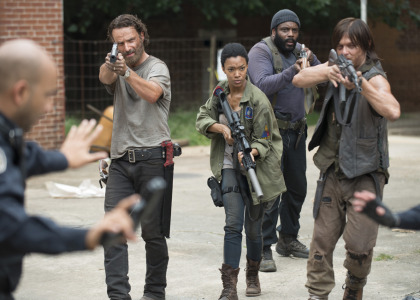 the-walking-dead-episode-507-rick-lincoln-daryl-reedus-935